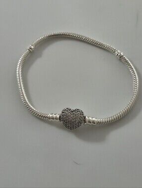 Authentic Pandora Moments Sparkling Heart & Snake Chain Bracelet